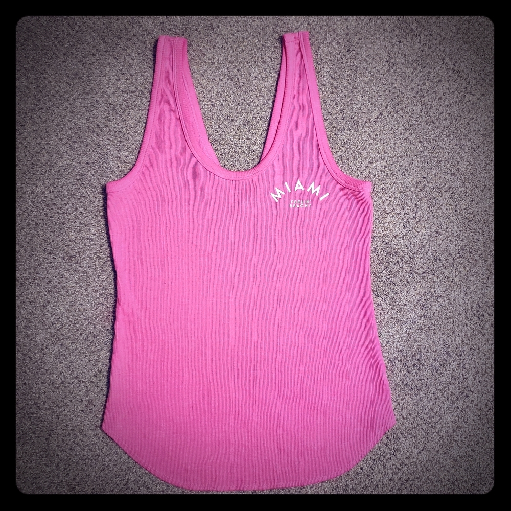 VS PINK "Feelin' beachy" tank